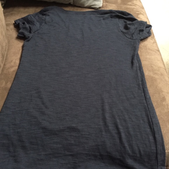 NWOT-Michigan v- neck tee -small - Picture 4 of 6